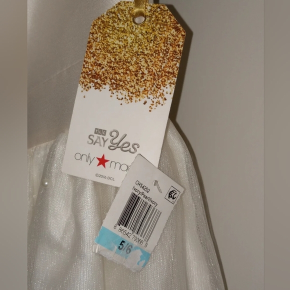 Juniors' Imitation-Pearl-Embellished Gown size 5/6 - Picture 2 of 7